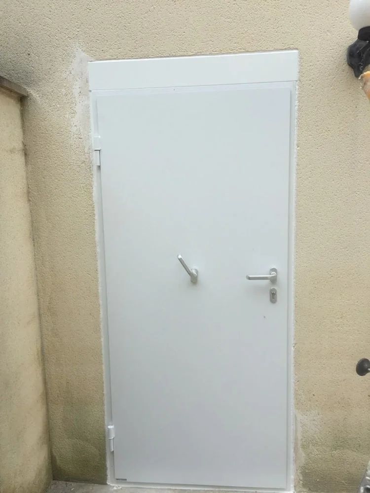 AquaLOCK flood-resistant exterior door