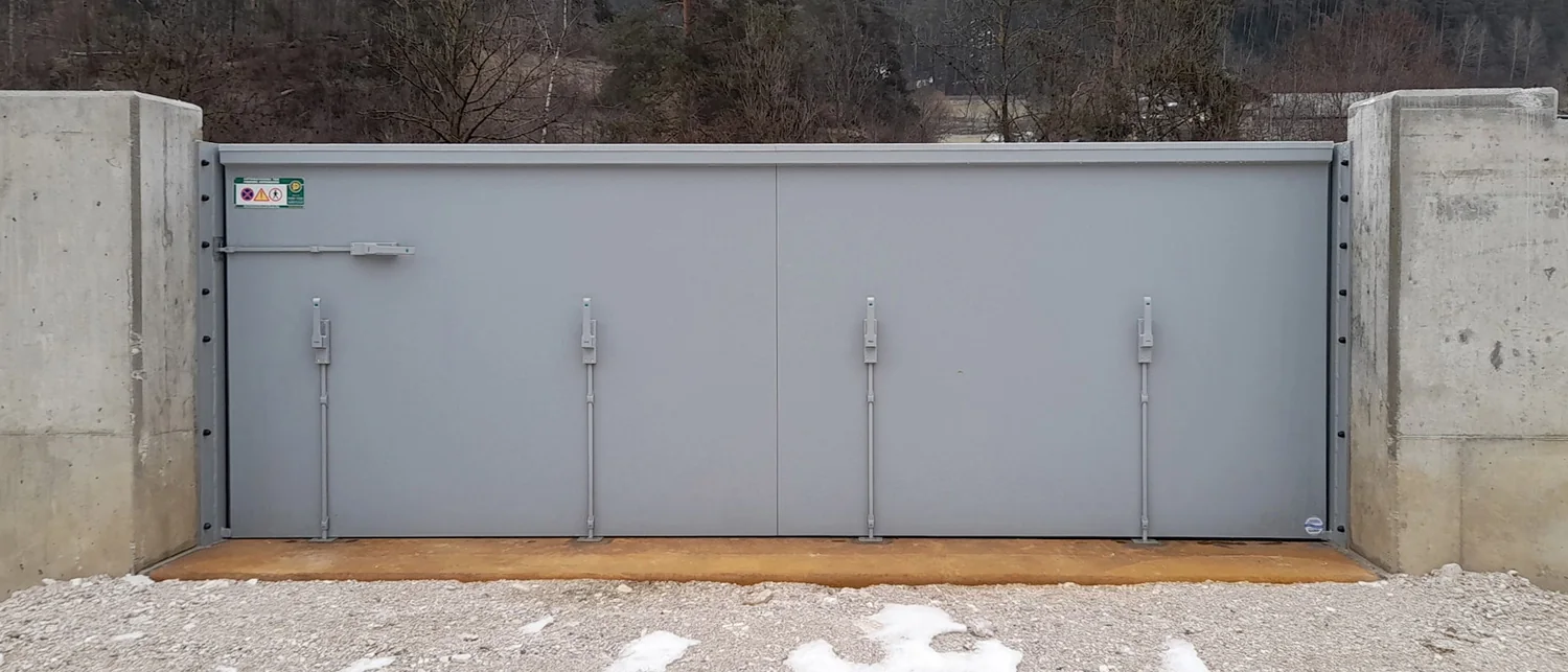 AquaLOCK industrial flood protection installation